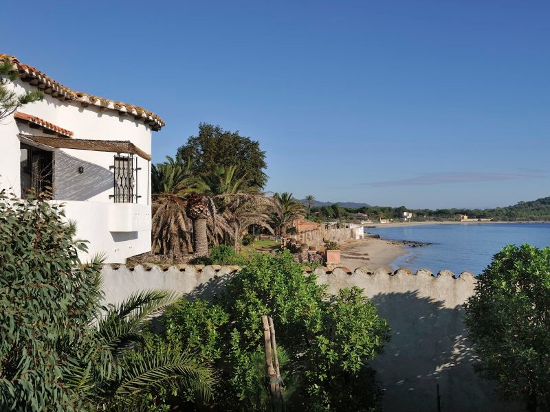 Hausansicht mit Strand und Meer Hausansicht mit Strand und Meer