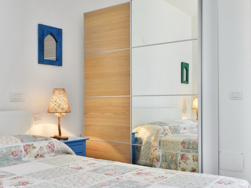 Schlafzimmer 4 mit Doppelbett und Spiegelschrank Schlafzimmer 4 mit Doppelbett und Spiegelschrank