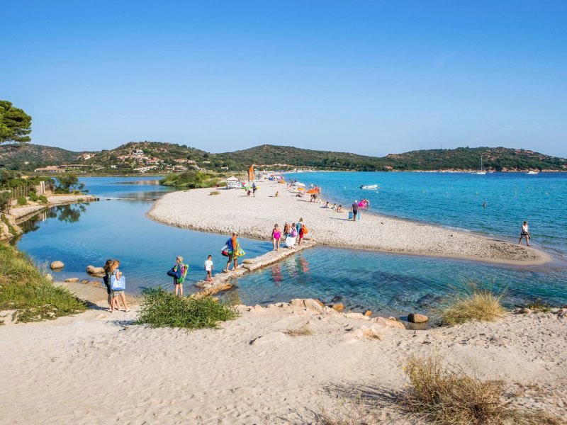 Weg über die Lagune zum Strand Weg über die Lagune zum Strand