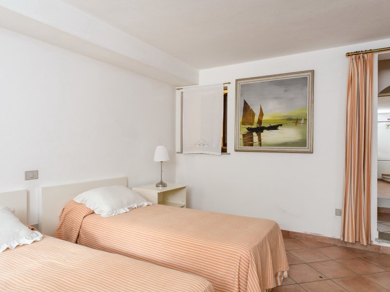 Zweites Schlafzimmer 2mit zwei Einzelbetten in einer anderen Perspektive Zweites Schlafzimmer 2mit zwei Einzelbetten in einer anderen Perspektive