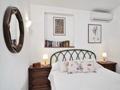 Schlafzimmer 1 mit Doppelbett ist sehr gemütlich