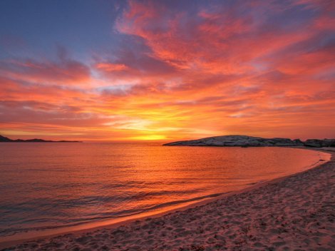 Sonnenaufgang  am Strand von Rei Solei
