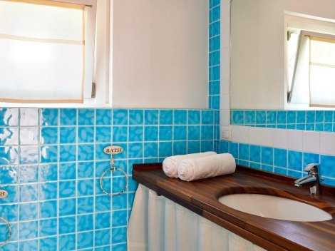 Bad 2 mit Dusche