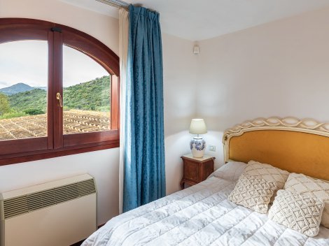 2. Schlafzimmer mit Doppelbett