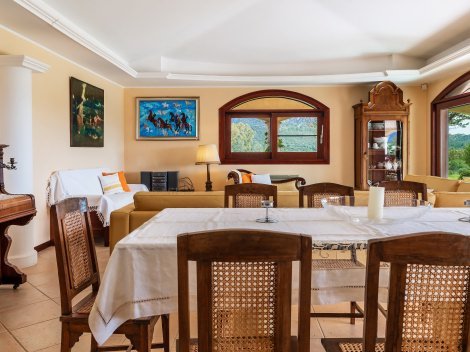 Heller Wohn- - Eßbereich